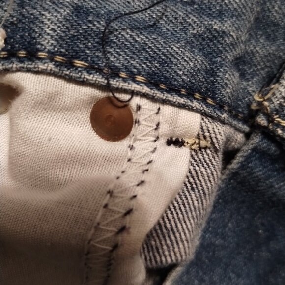 VTG Levi’s Jeans Women JUNIORS 13 STRAIGHT Leg USA 1984 525??? 28X31 WHITE TAB - Picture 10 of 13
